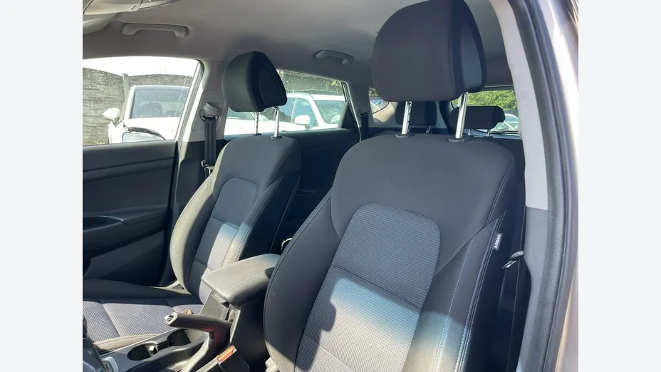 HYUNDAI Tucson -