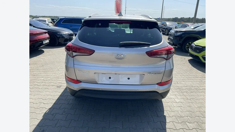 HYUNDAI Tucson -