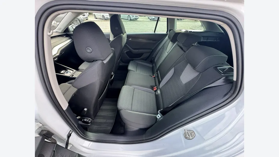 SKODA Octavia -