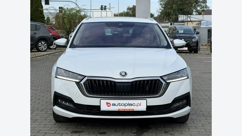 SKODA Octavia -