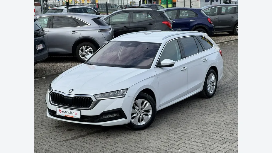 SKODA Octavia -
