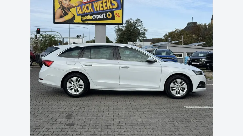 SKODA Octavia -