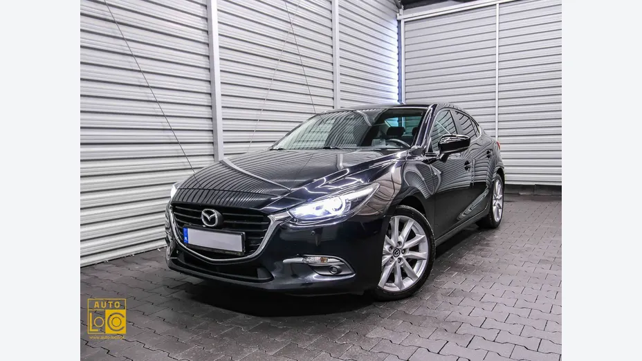 MAZDA 3 -