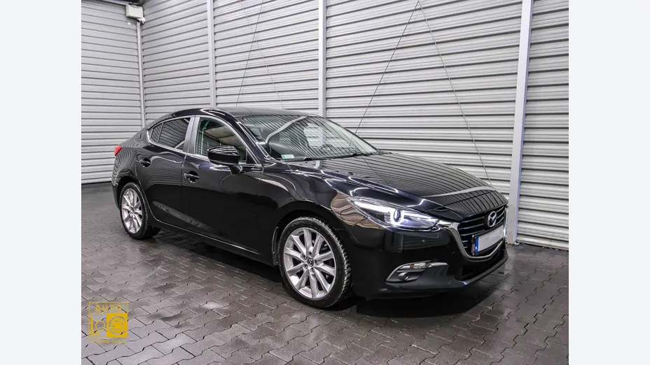 MAZDA 3 -
