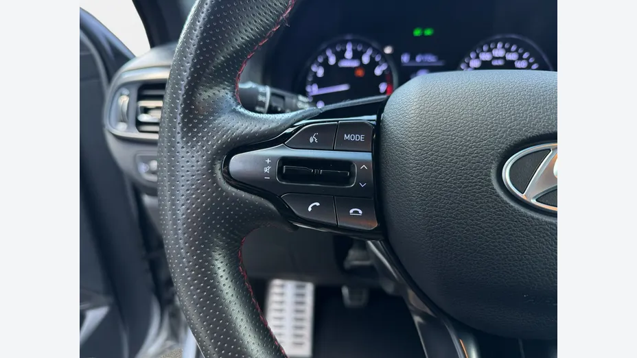 HYUNDAI i30 -