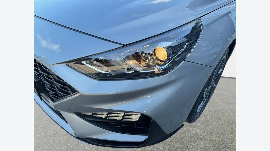 HYUNDAI i30 -