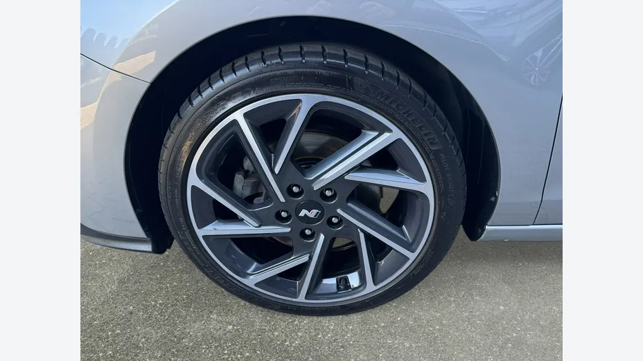 HYUNDAI i30 -