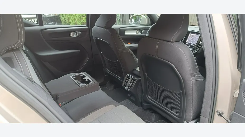 VOLVO XC40 -