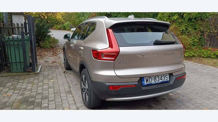 VOLVO XC40 -