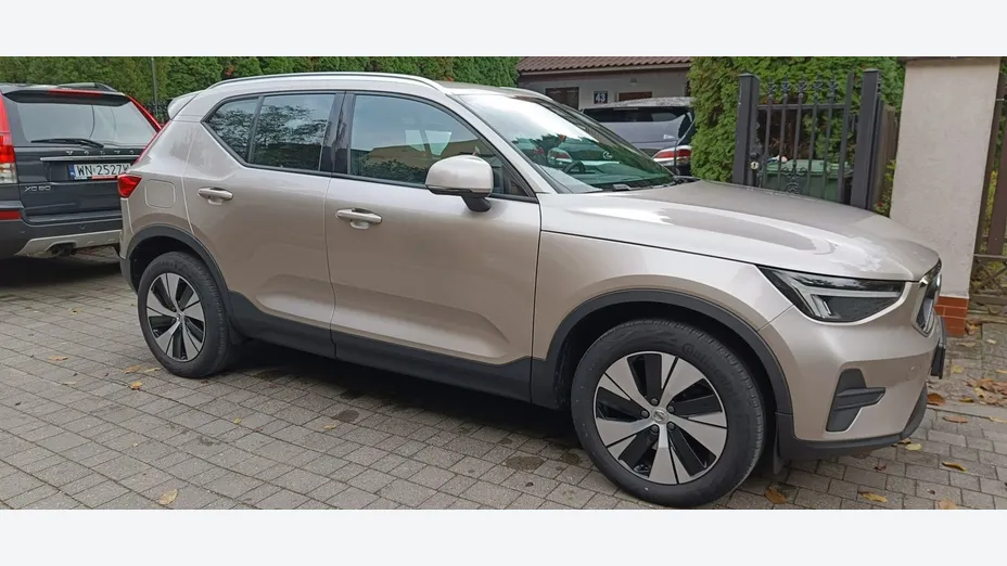VOLVO XC40 -