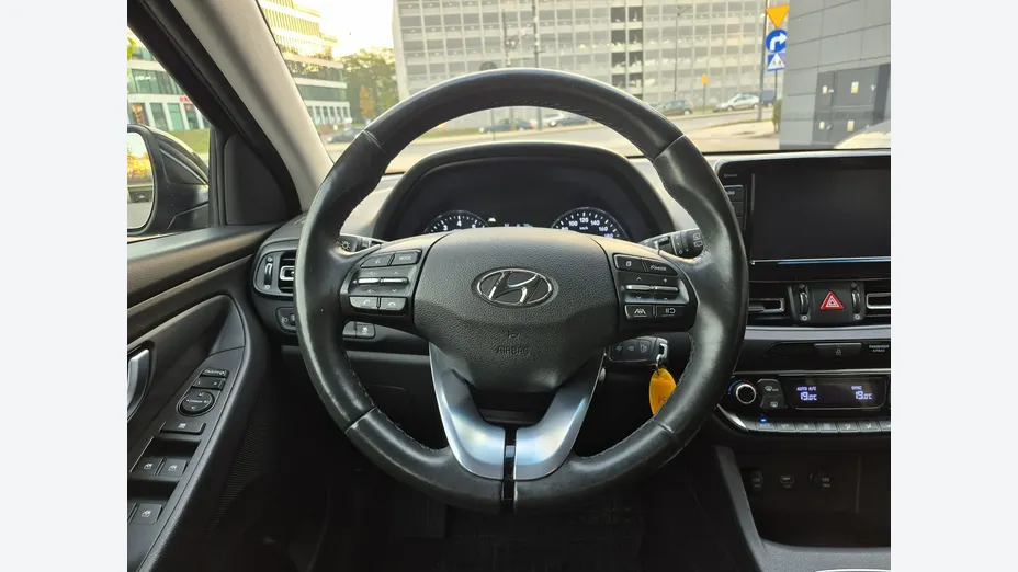 HYUNDAI i30 -