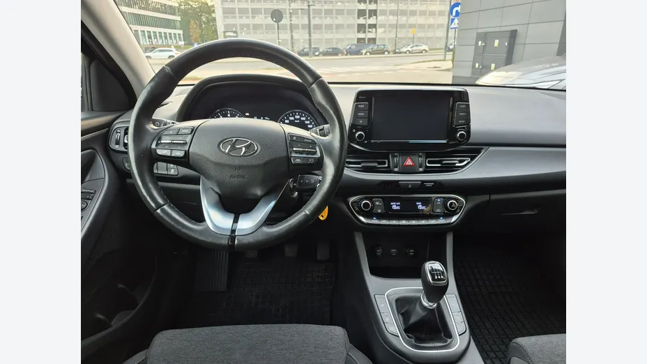 HYUNDAI i30 -