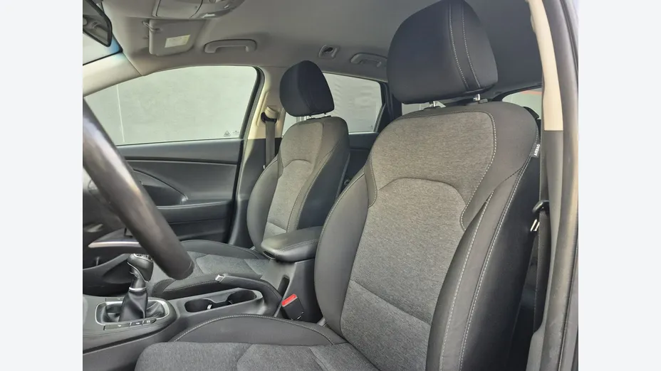 HYUNDAI i30 -