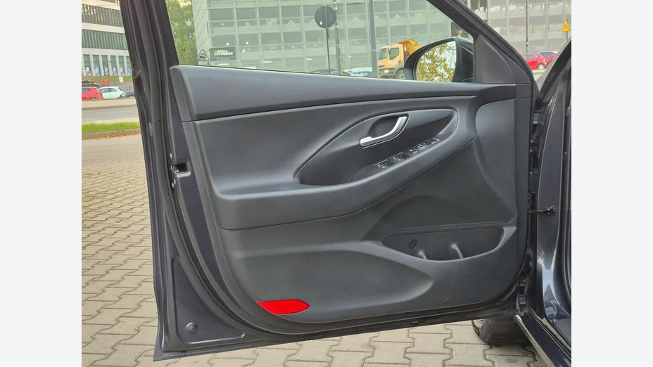 HYUNDAI i30 -