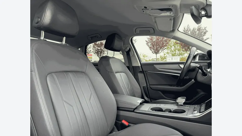 AUDI A6 -