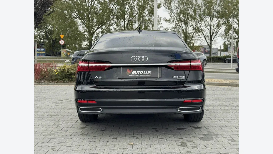 AUDI A6 -