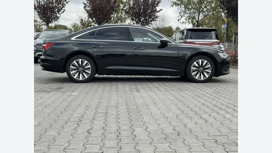 AUDI A6 -