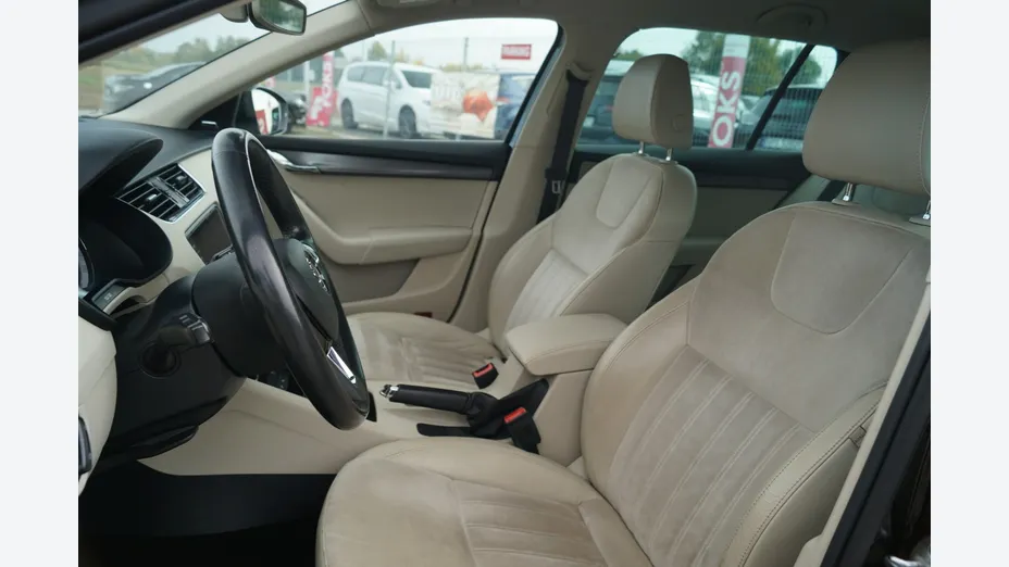 SKODA Octavia -