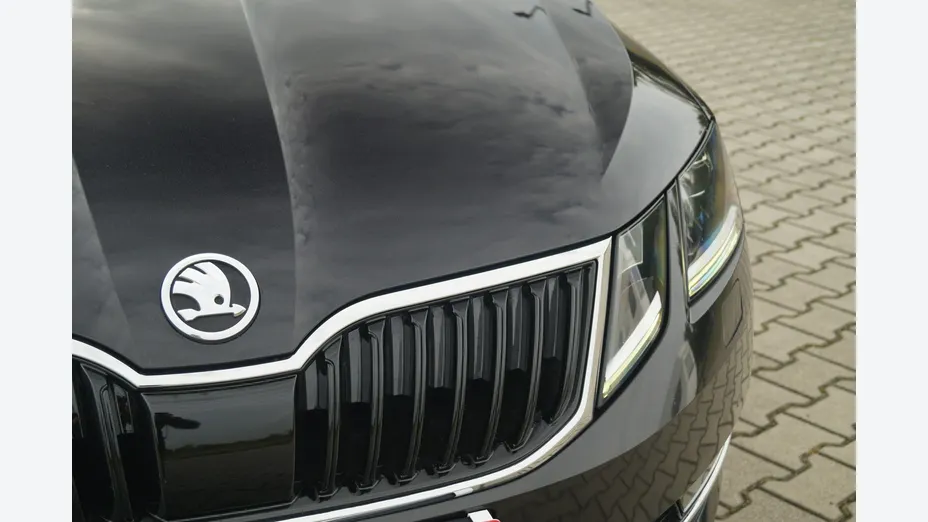 SKODA Octavia -
