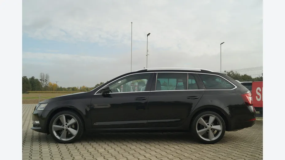 SKODA Octavia -