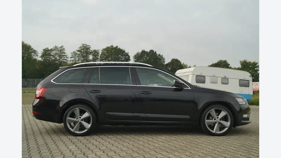 SKODA Octavia -