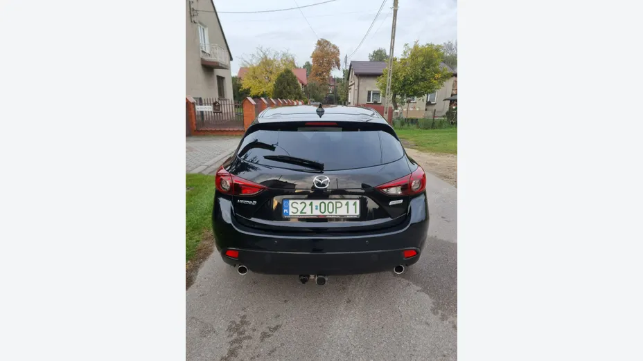 MAZDA 3 -