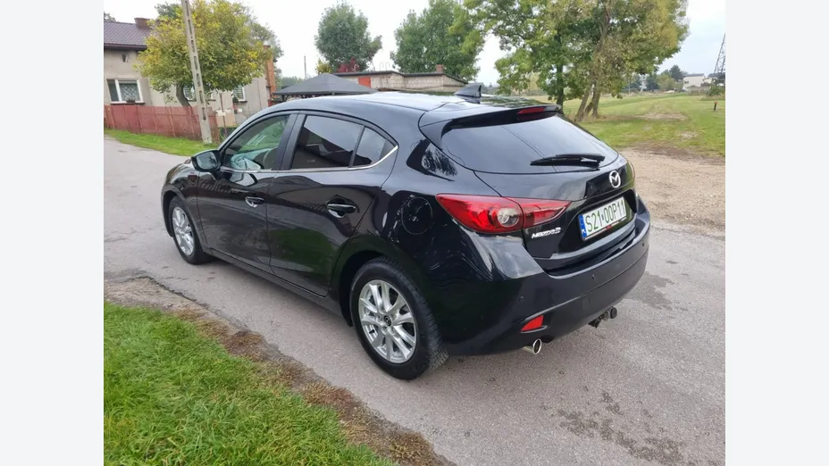 MAZDA 3 -