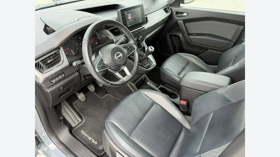 NISSAN Townstar -