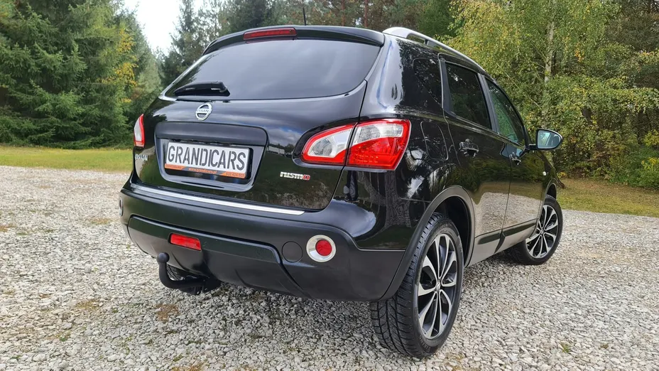 NISSAN Qashqai -