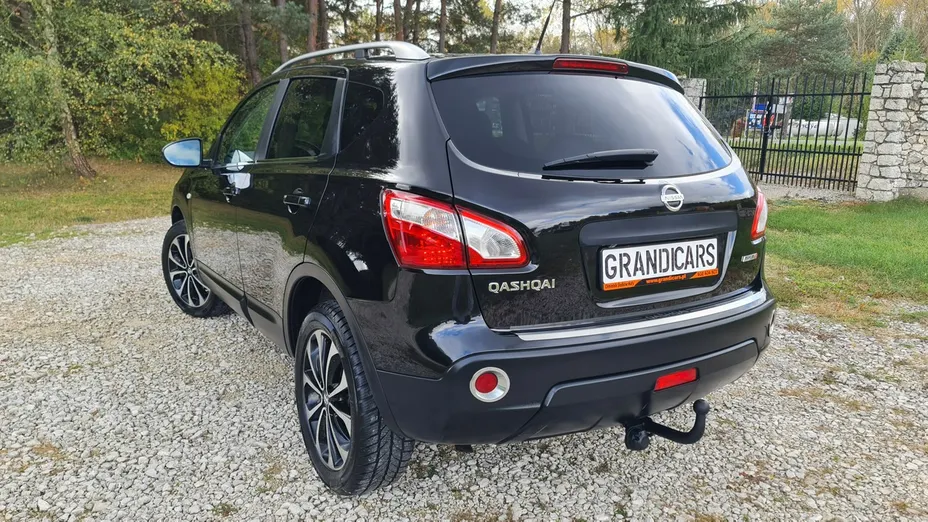NISSAN Qashqai -