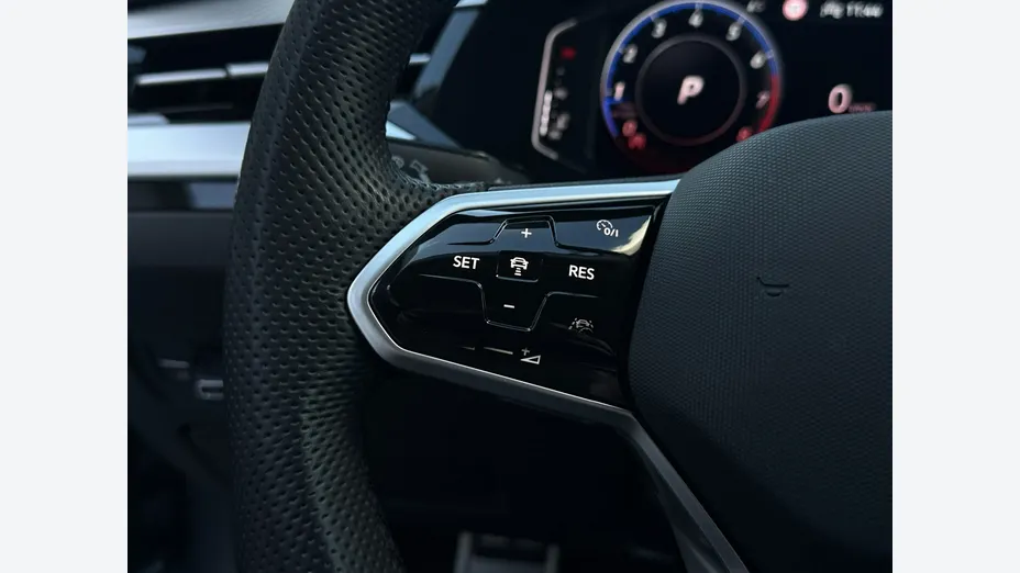 VOLKSWAGEN Arteon -