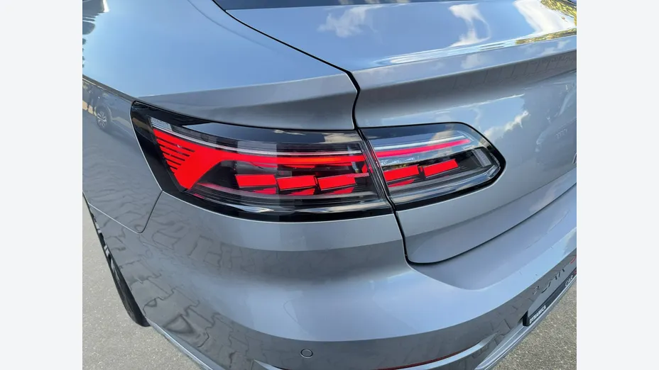 VOLKSWAGEN Arteon -