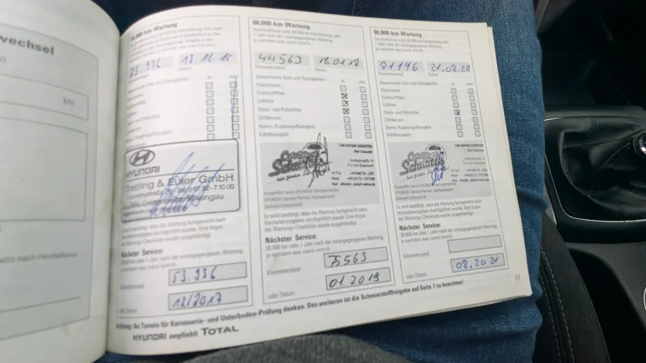 HYUNDAI i30 -
