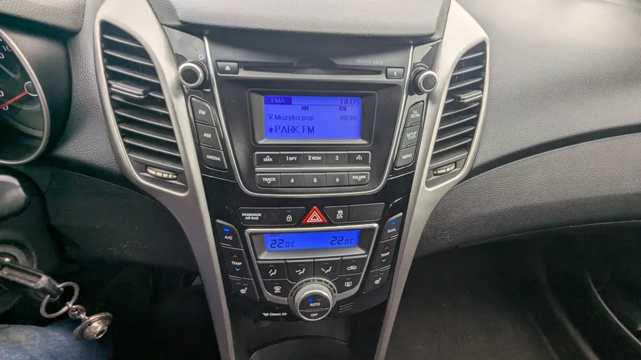 HYUNDAI i30 -