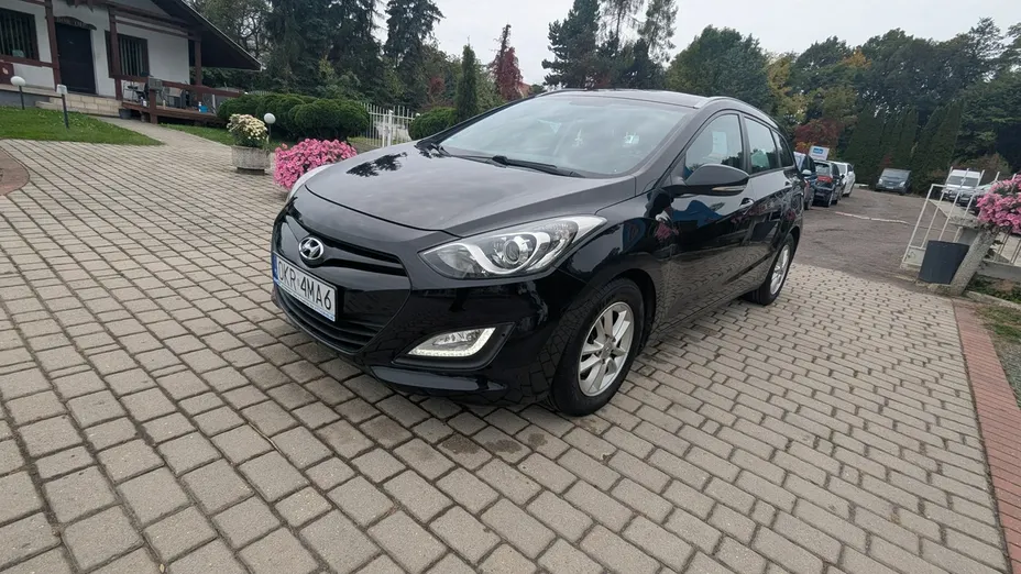 HYUNDAI i30 -