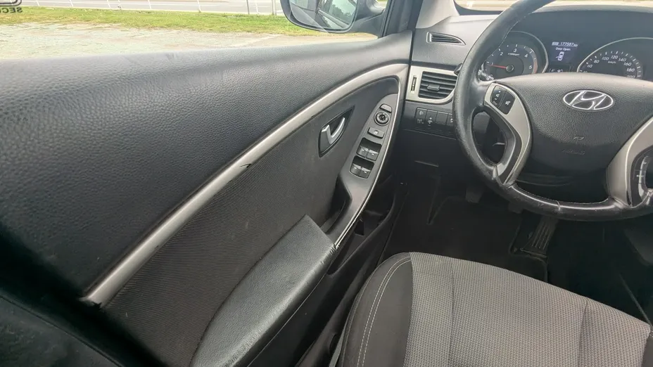 HYUNDAI i30 -