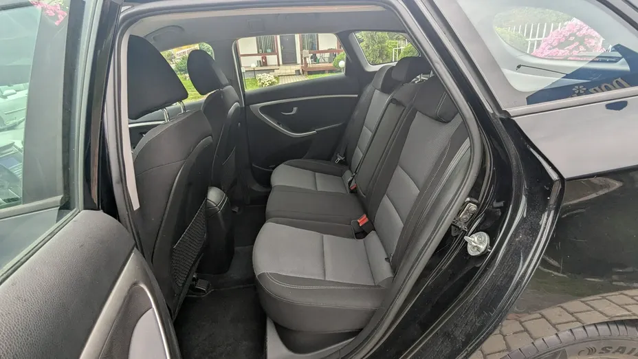 HYUNDAI i30 -