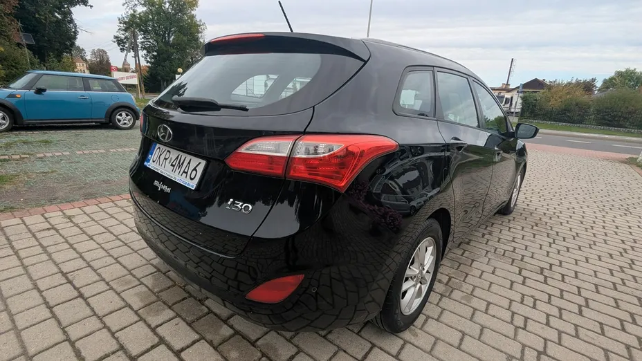 HYUNDAI i30 -