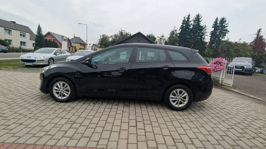 HYUNDAI i30 -