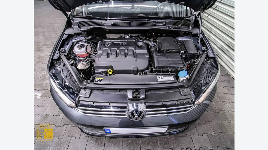 VOLKSWAGEN Golf Sportsvan -