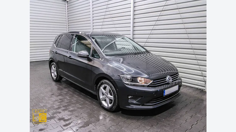 VOLKSWAGEN Golf Sportsvan -
