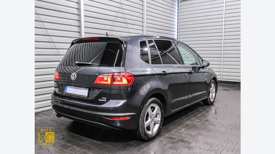 VOLKSWAGEN Golf Sportsvan -