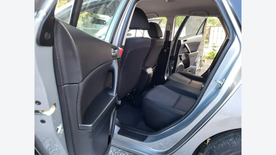 MAZDA 3 -