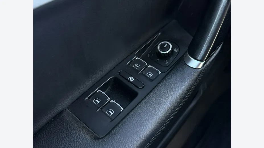 VOLKSWAGEN Passat -