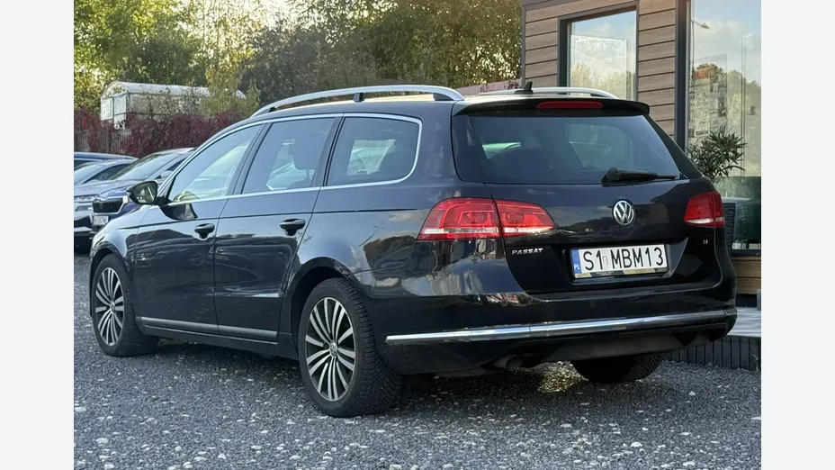 VOLKSWAGEN Passat -