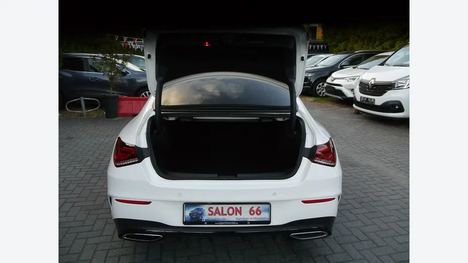 MERCEDES-BENZ CLA -