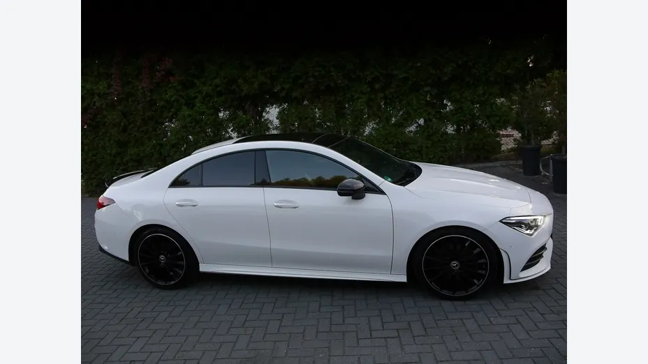 MERCEDES-BENZ CLA -
