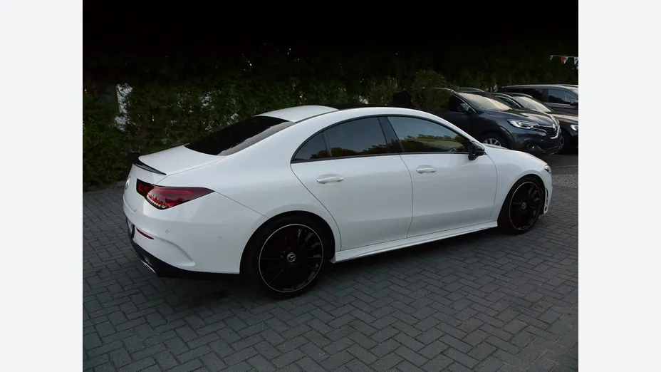 MERCEDES-BENZ CLA -