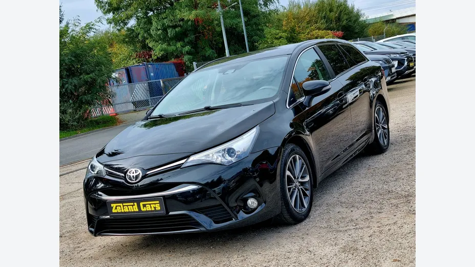 TOYOTA Avensis -