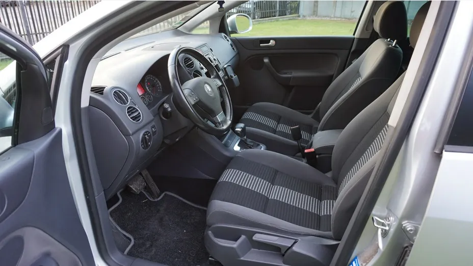 VOLKSWAGEN Golf Plus -